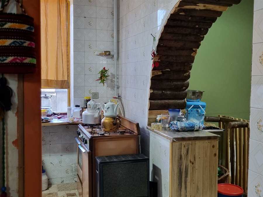 من زنی را دیدم که آرزو چید