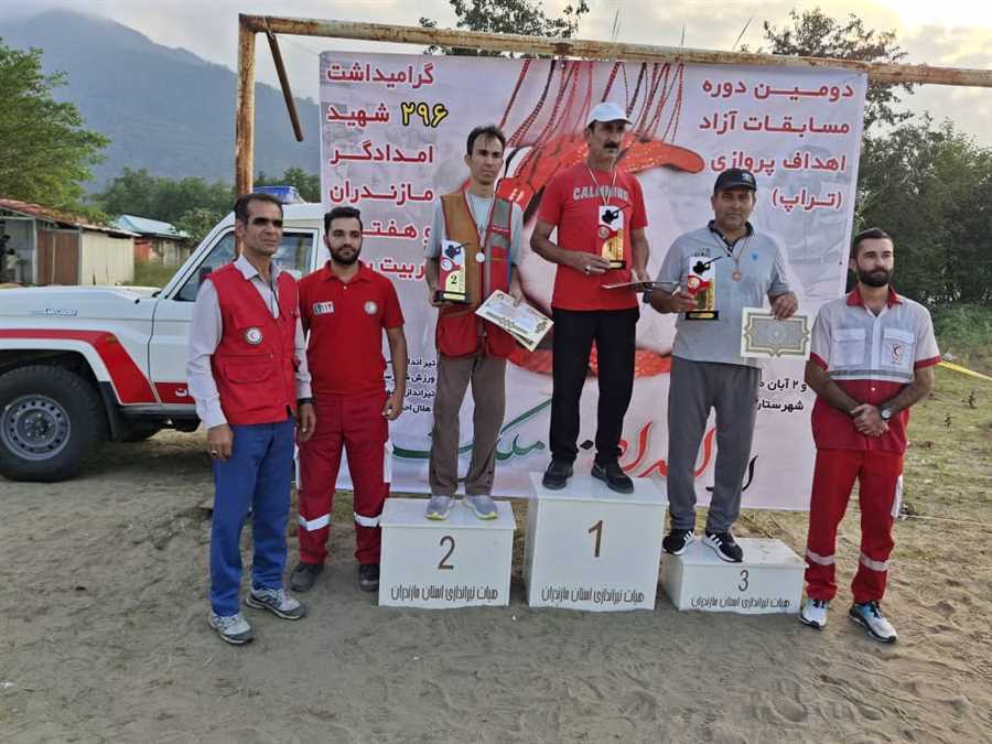 آتش‌بازی تیراندازان در ساحل رامسر