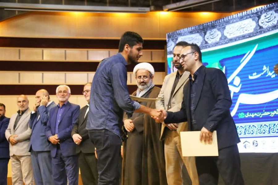 خبرنگاران مازندرانی برگزیده جشنواره‌های ملی تجلیل شدند