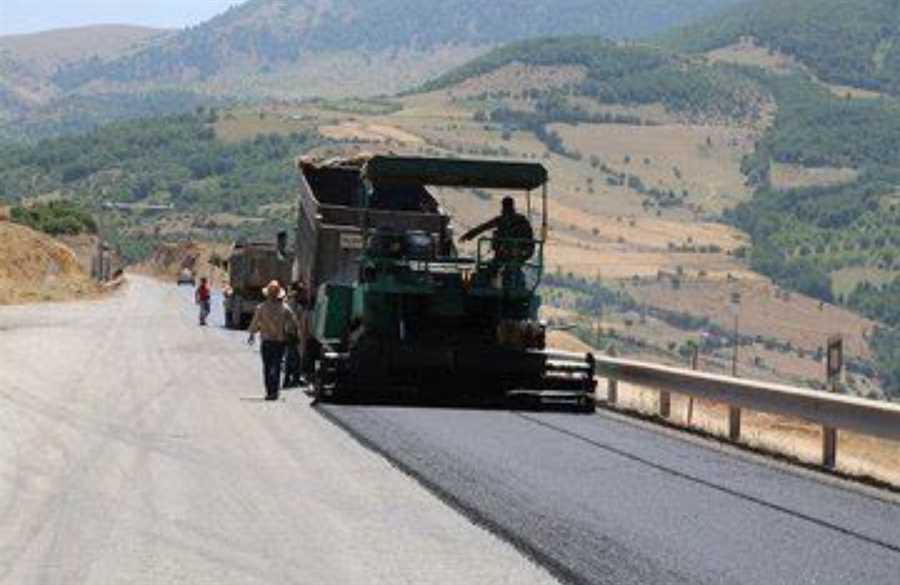 آغاز نهضت روکش آسفالت در راه‌های مازندران