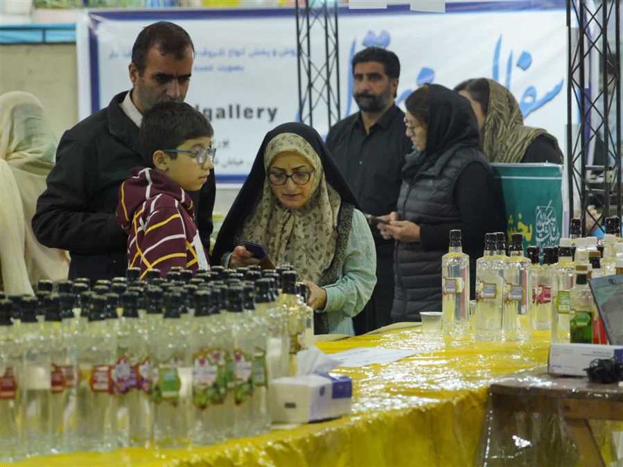 همراهی ۳ ساله بنیاد برکت با کسب و کارها