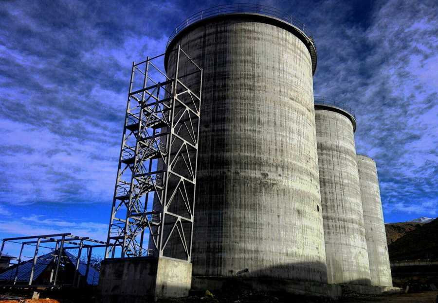 افتتاح سیلوی بتنی ۲۰ هزار تنی کارخانه آرد ستاک