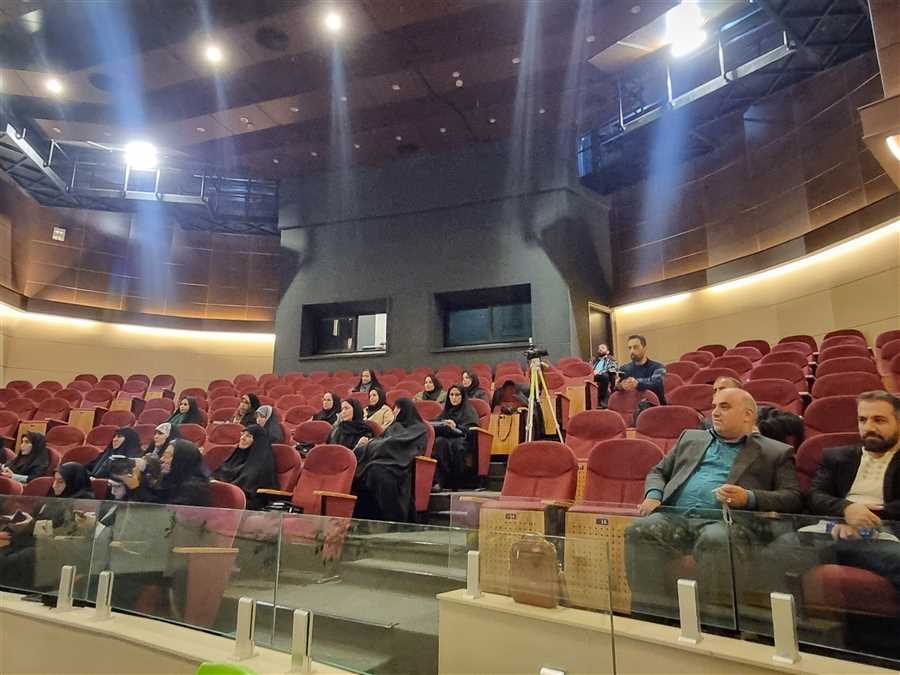 دومین رویداد رسانه‌ای "طنین" از قاب "چامه"