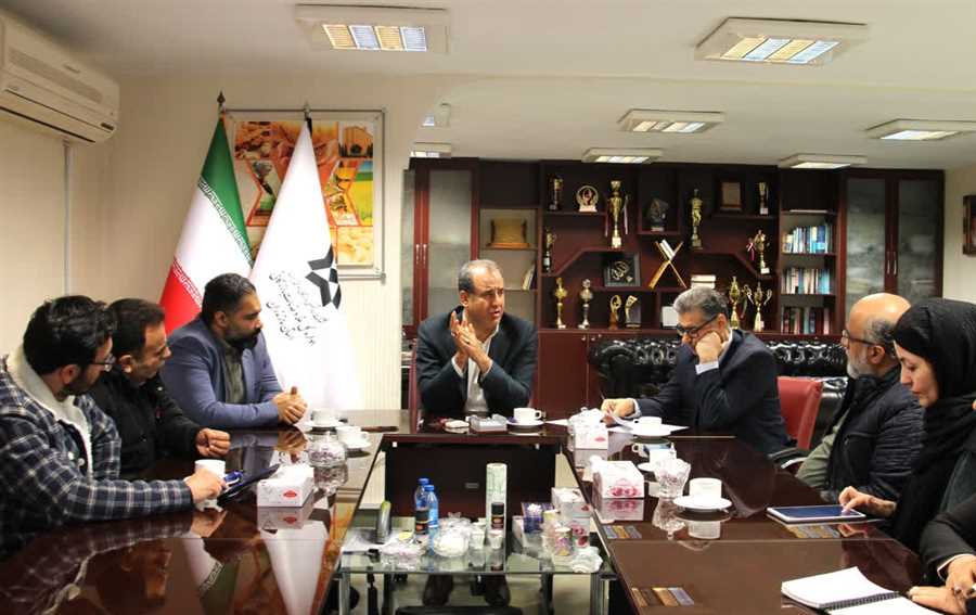 نیمه تاریک نان