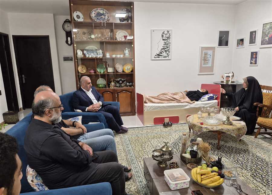 عیادت فرماندار ساری از خبرنگاران مصدوم خبرگزاری فارس