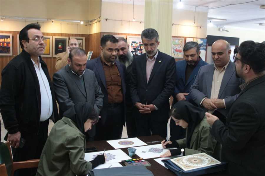 نمایش هنرهای تجسمی 14 استان کشور در قائم‌شهر